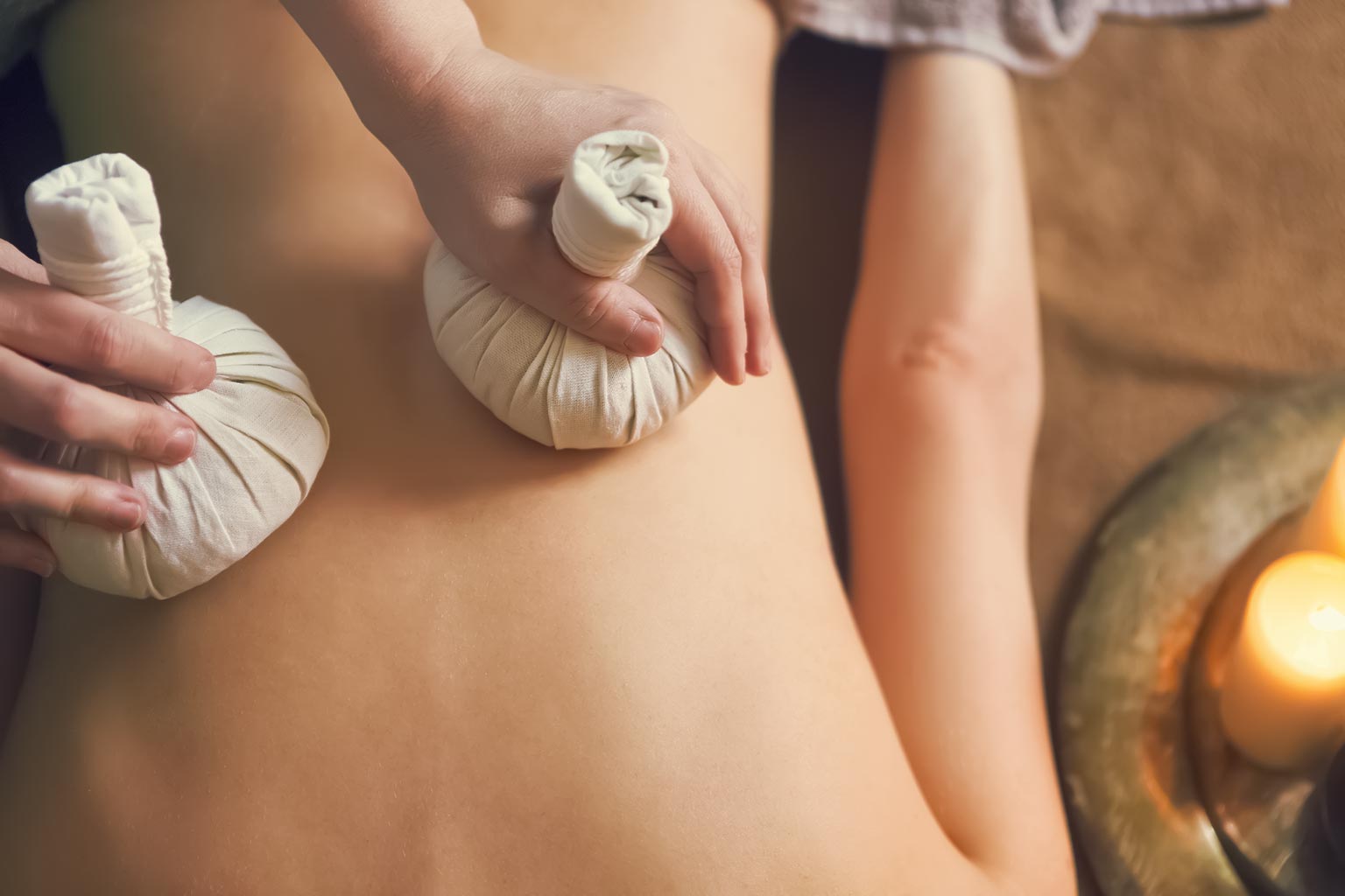 Thai Kräuterstempelmassage Köln